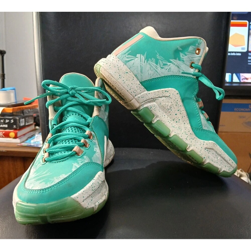Adidas Great Wall Sneakers. Green/White. Men Size 6.